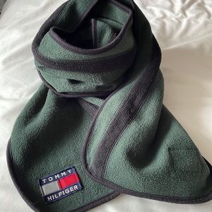 Tommy Hilfiger fleece scarf